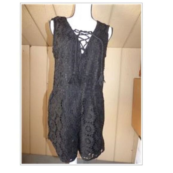 Material Girl Junior’s Sleeveless Lace Romper, M - Picture 1 of 6